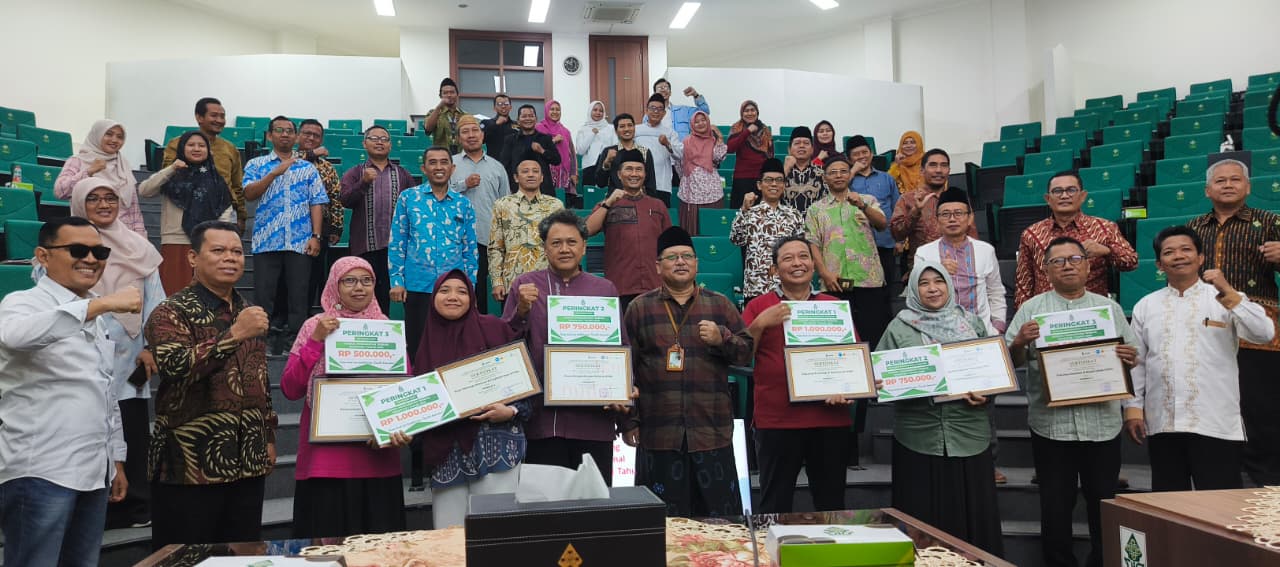 Exit Meeting Audit Internal Semester I Tahun 2025 dan Penghargaan Kinerja Pendapatan Terbaik UIN Walisongo