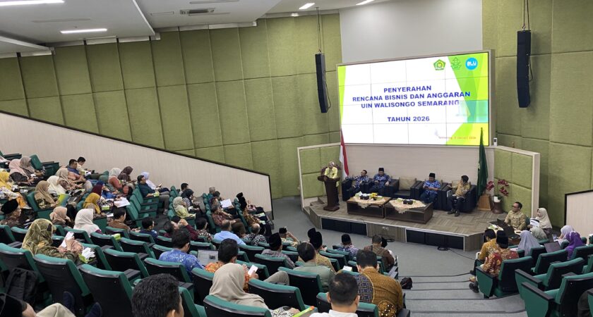 UIN Walisongo Serahkan RBA 2026, Rektor Tekankan Kerja Tim dan Penguatan Tata Kelola